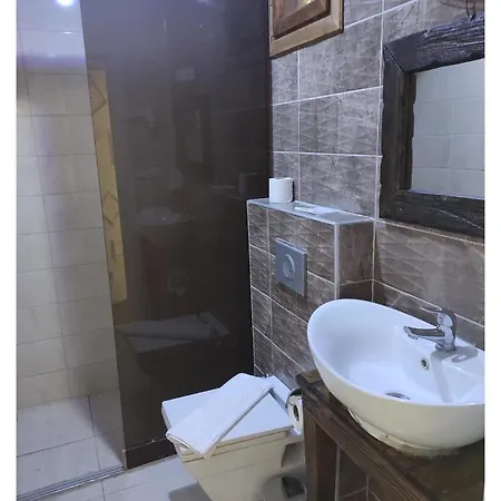 Remsey Hotel מלון *